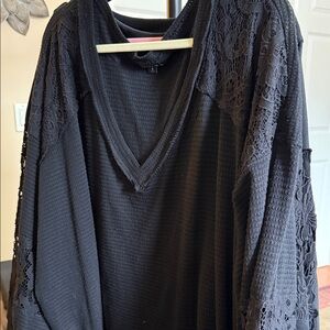 Torrid black waffle knit laced V sleeve 6 x NWOT